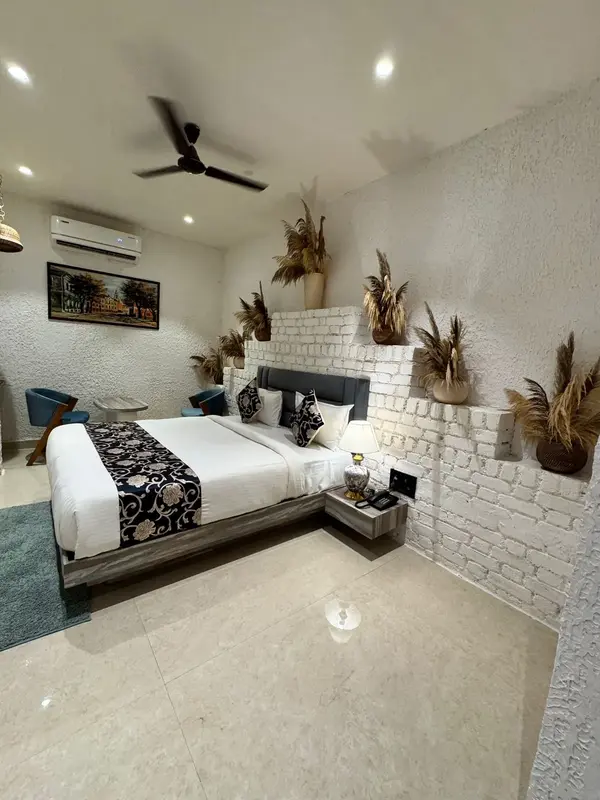Super Deluxe room at Maharaja Residency Hotel Airoli Navi Mumbai
